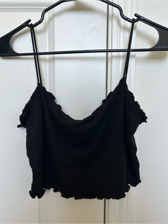 Tops - Black Ribbed Spaghetti Strap Crop Top